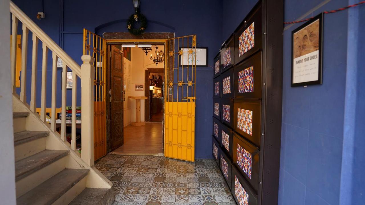Gosolo Stays Bandra Hostel Bombay Eksteriør billede