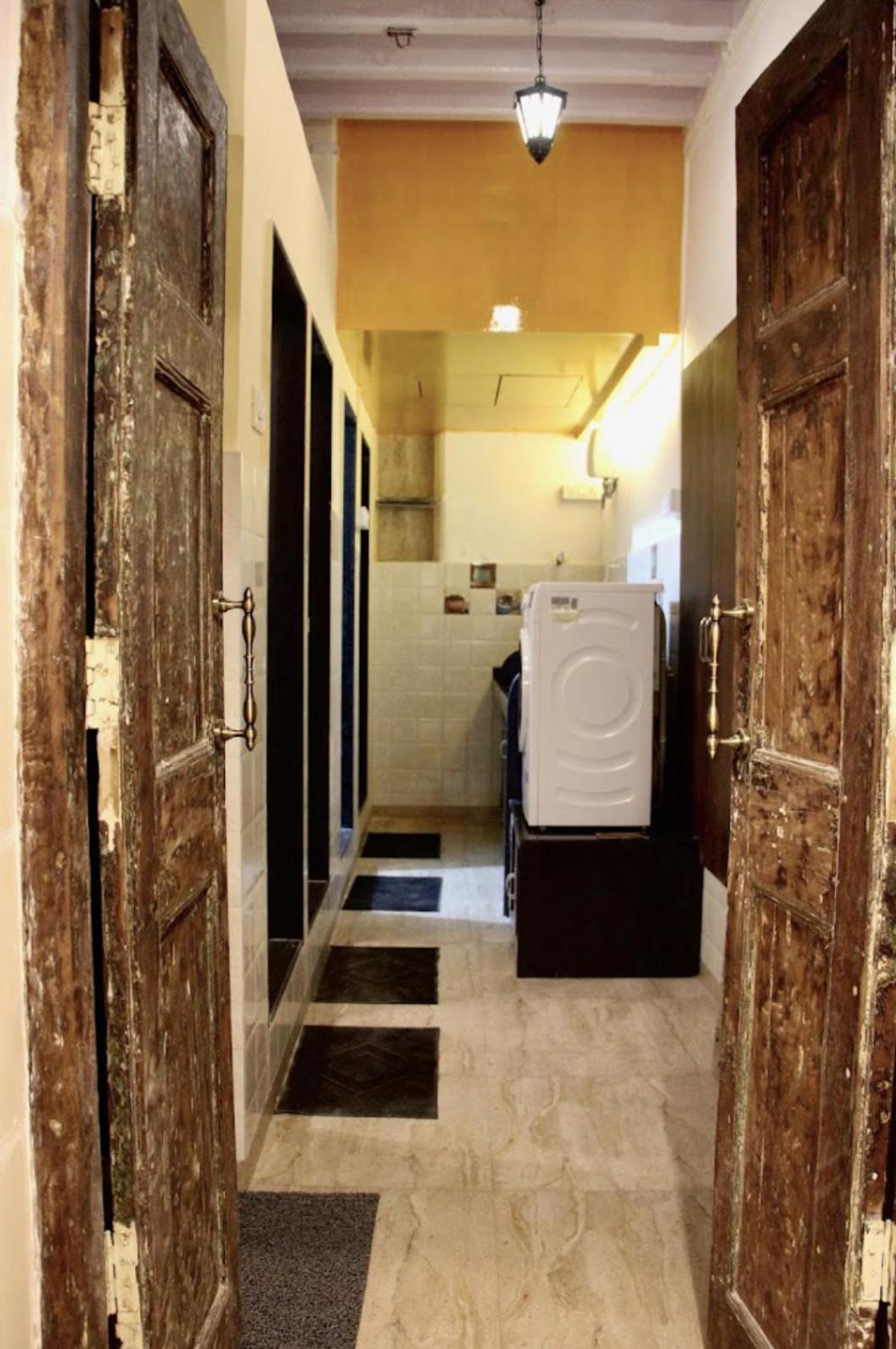 Gosolo Stays Bandra Hostel Bombay Eksteriør billede