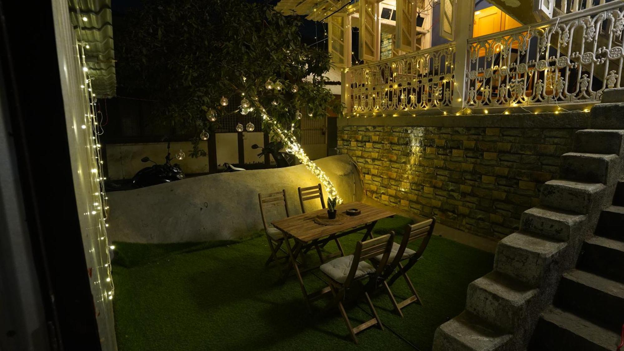 Gosolo Stays Bandra Hostel Bombay Eksteriør billede